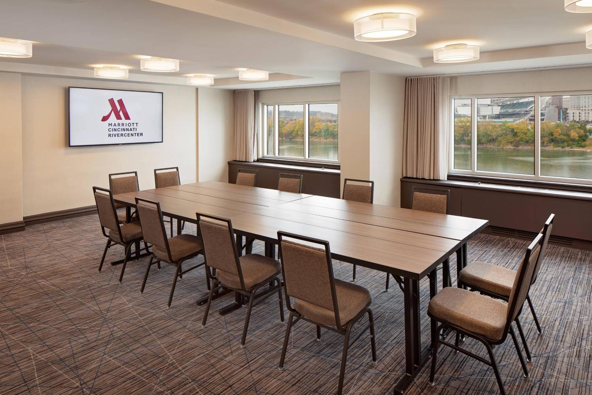 Cincinnati Marriott At Rivercenter Hotel