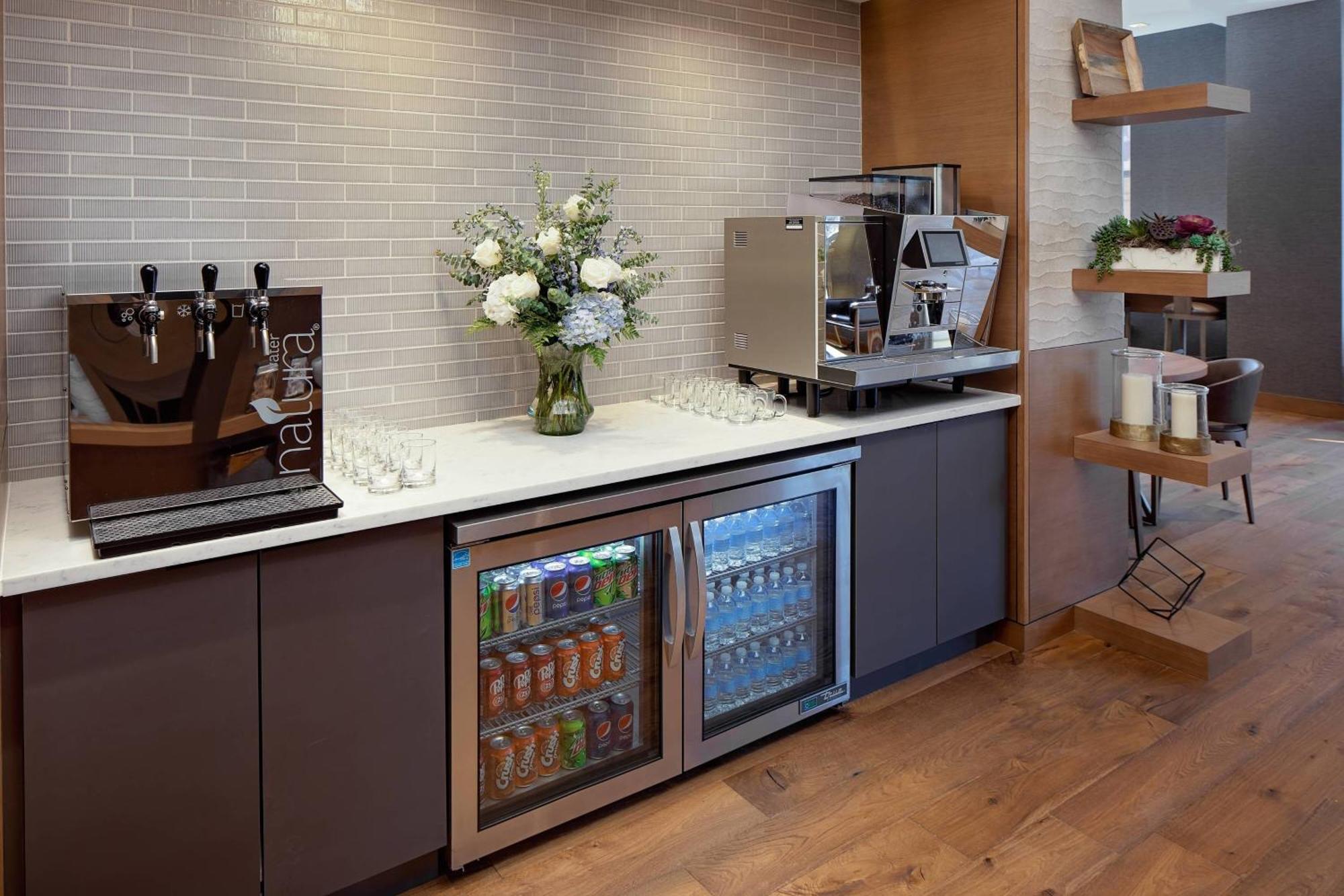 Hotel Cincinnati Marriott At Rivercenter 4*