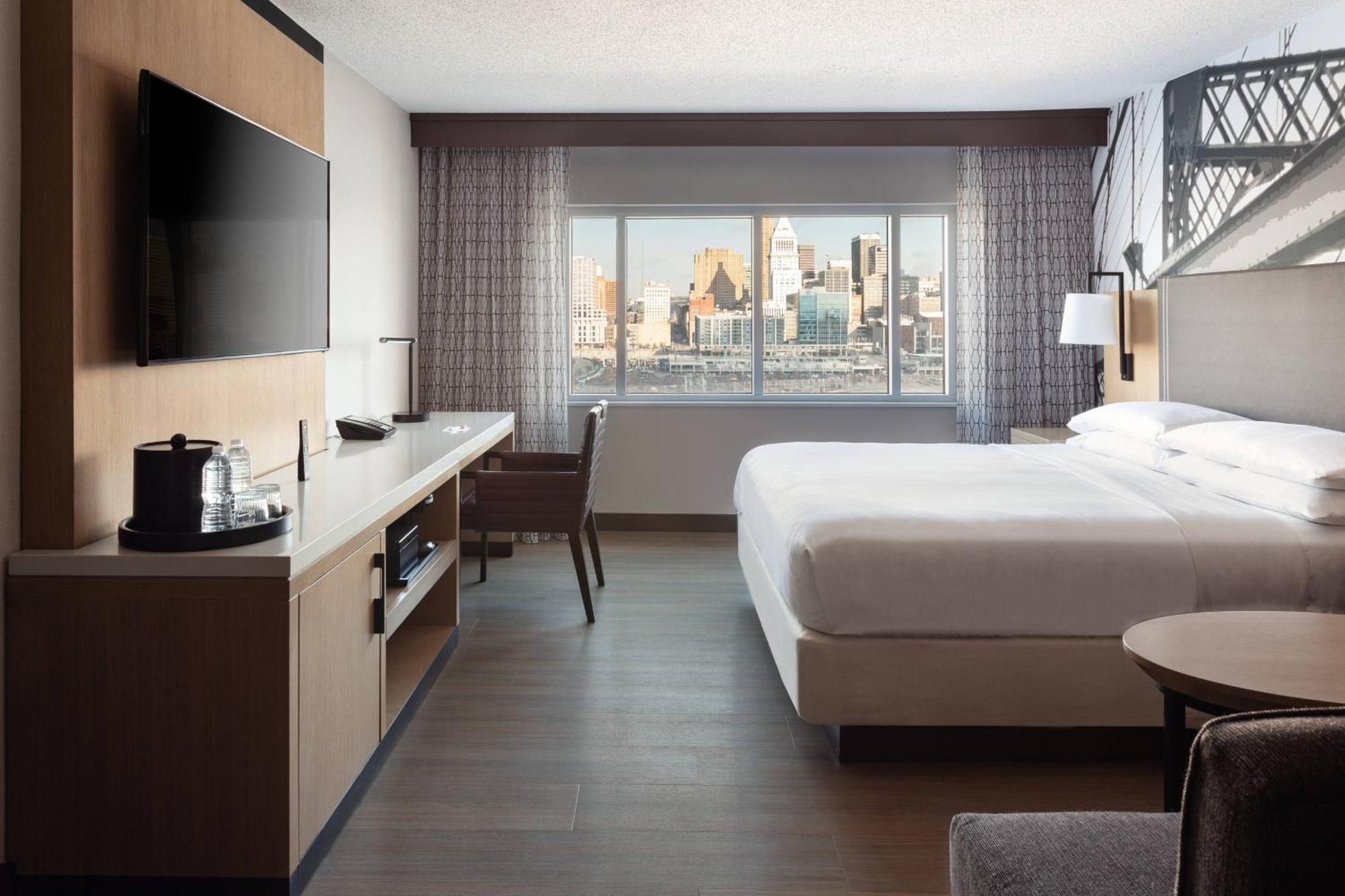 Cincinnati Marriott At Rivercenter 4*