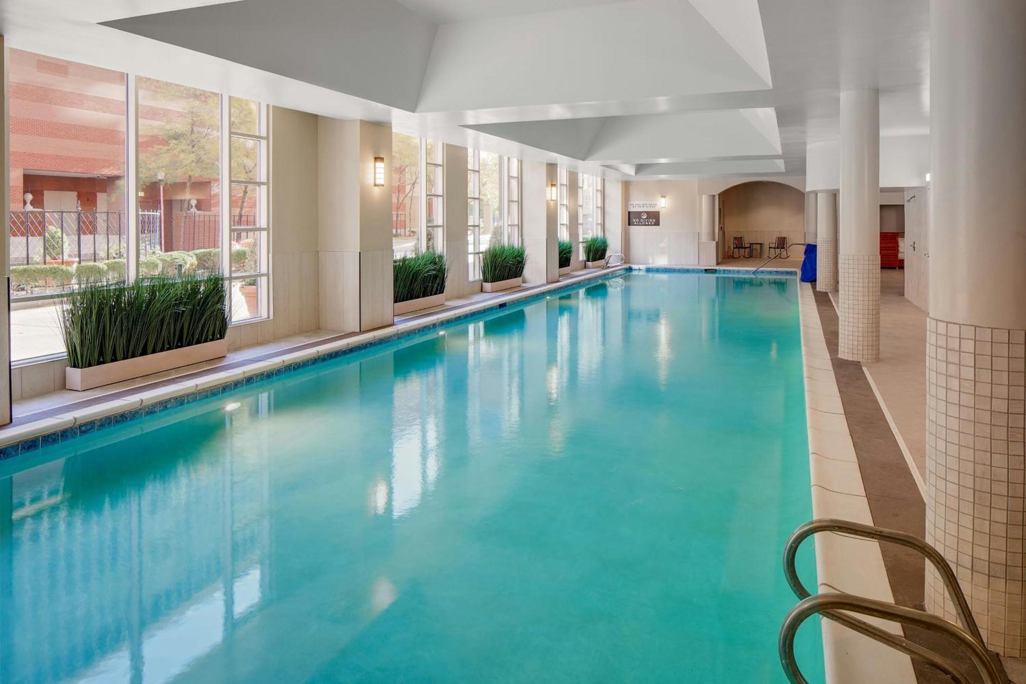 Hotel Cincinnati Marriott At Rivercenter 4*